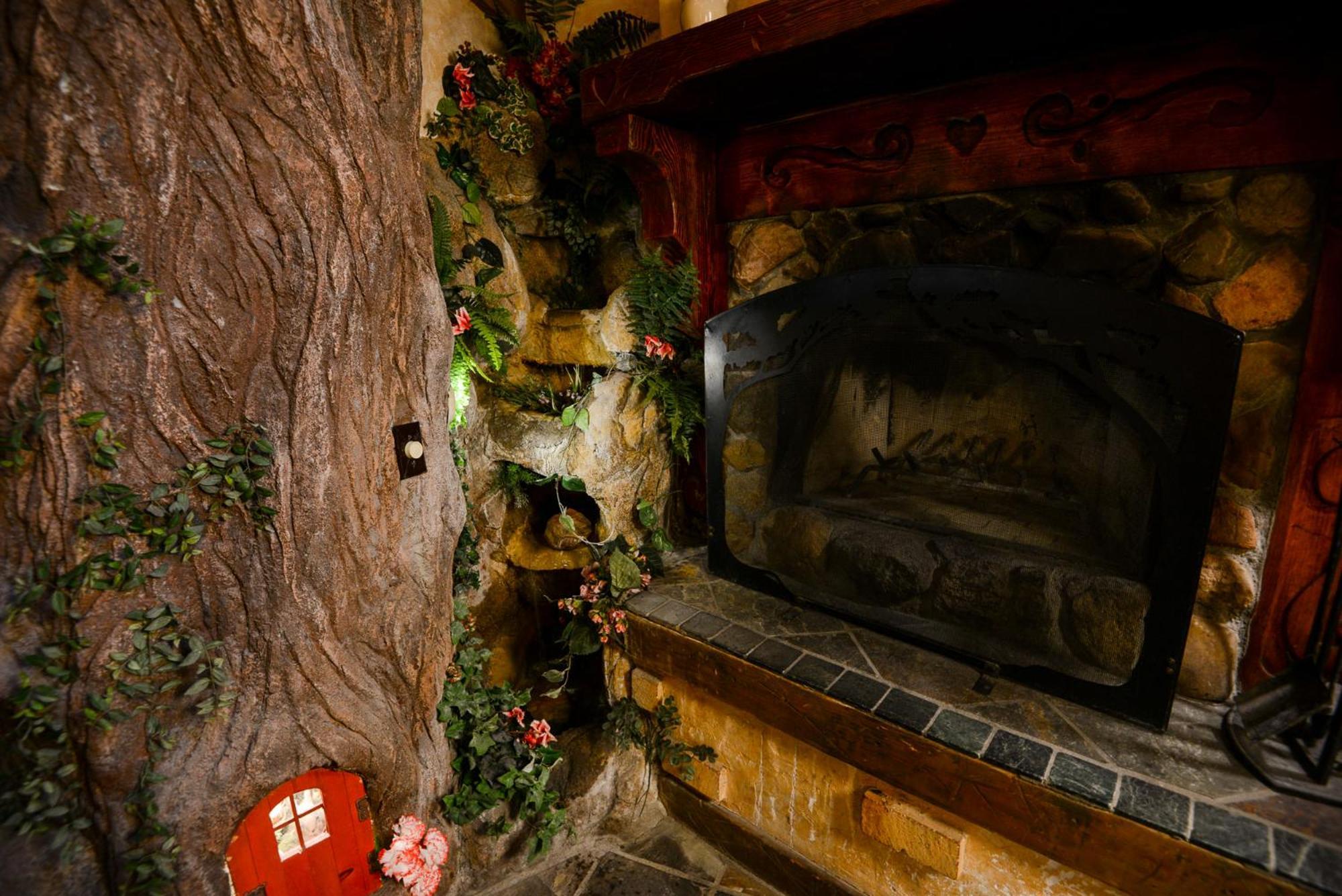 Castle Wood Theme Cottages- Couples Only Big Bear Lake Exterior foto